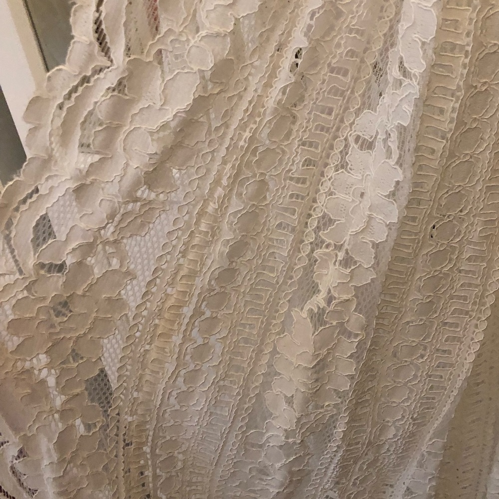 Lace Bridal Robe - Picture 4 of 4